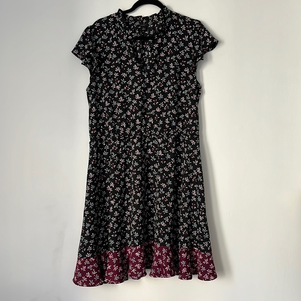 Ann Taylor V Neck Dress